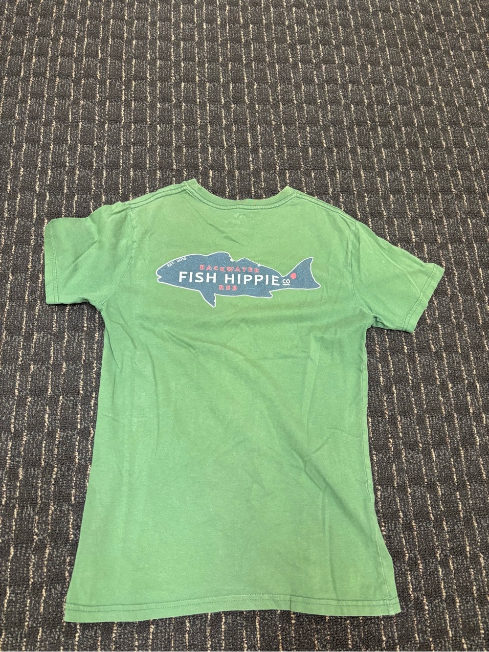 Fish Hippie Short Sleeve Graphic Tee in Green Mens XS fits like youth size